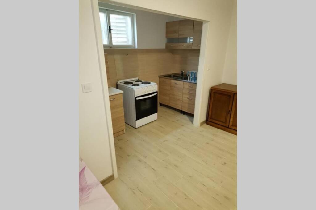Apartman Danica Herceg Novi Eksteriør billede
